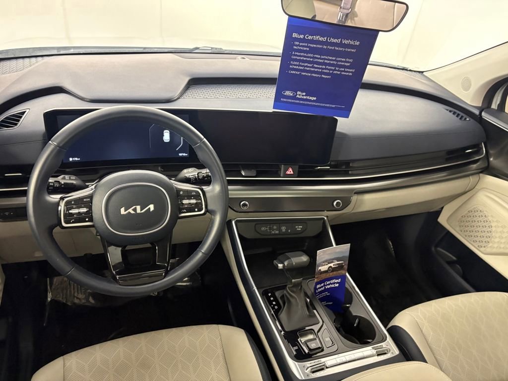 Used 2025 Kia Carnival SX image 26