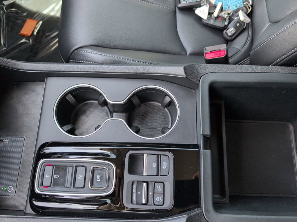 Used 2024 Honda Pilot Touring image 23