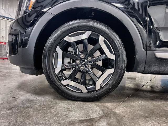 Used 2025 Kia Telluride S FWD image 11