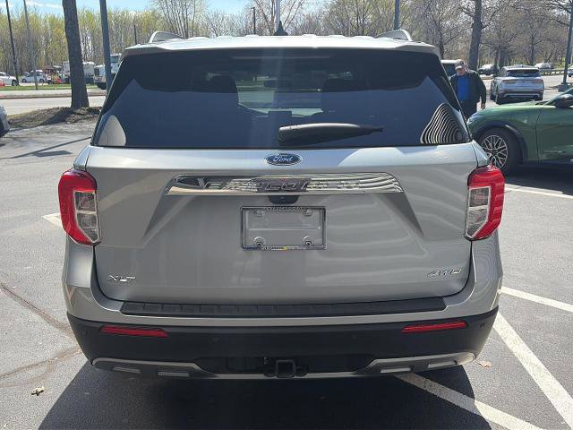 Certified 2023 Ford Explorer XLT w/ Equipment Group 202A AWD/4WD image 4