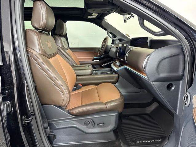 Certified 2025 Ford Expedition King Ranch AWD/4WD image 4