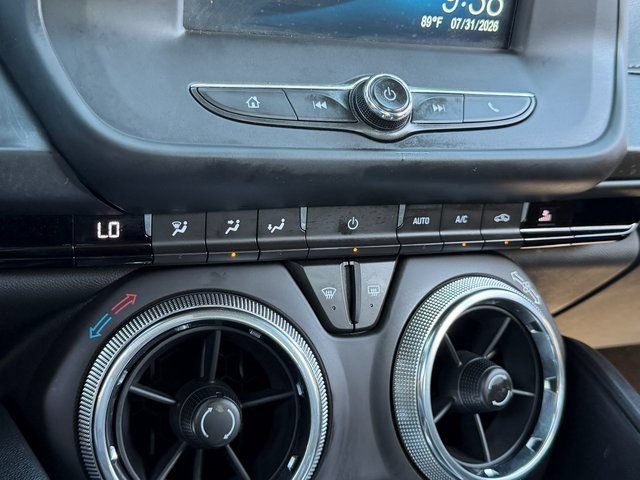 Used 2018 Chevrolet Camaro LT RWD image 17