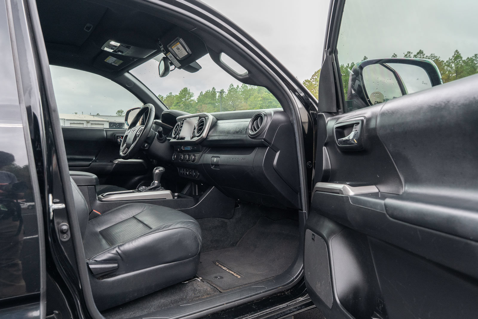 Used 2021 Toyota Tacoma Limited RWD image 11