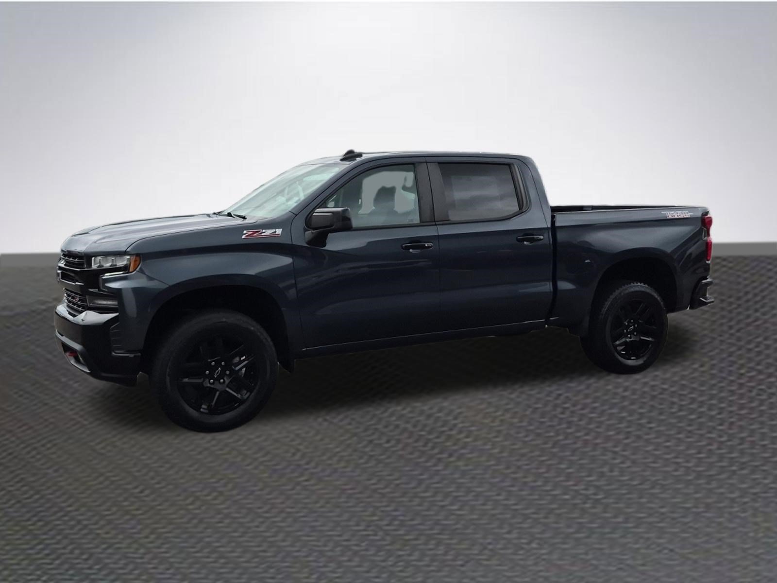 Used 2021 Chevrolet Silverado 1500 LT Trail Boss w/ Convenience Package II AWD/4WD image 2