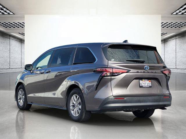 Used 2022 Toyota Sienna XLE AWD/4WD image 7