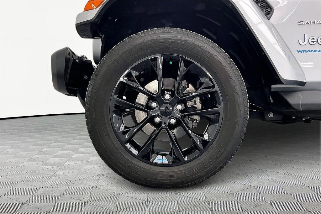 Used 2023 Jeep Wrangler Unlimited Sahara image 11