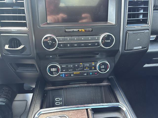 Certified 2018 Ford Expedition Limited w/ Equipment Group 302A AWD/4WD image 23