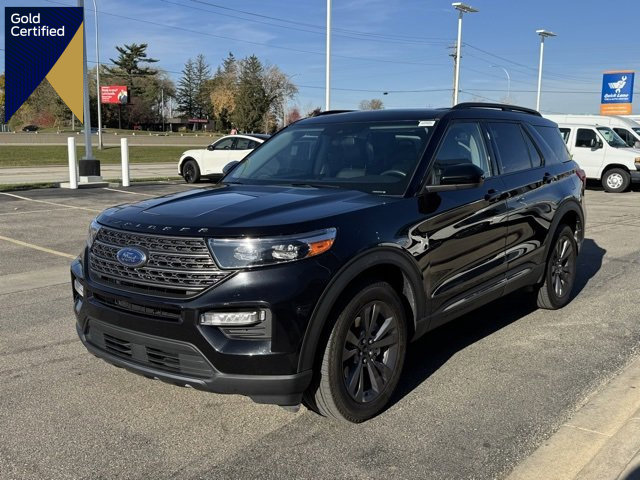 Certified 2022 Ford Explorer XLT w/ Equipment Group 202A image 1