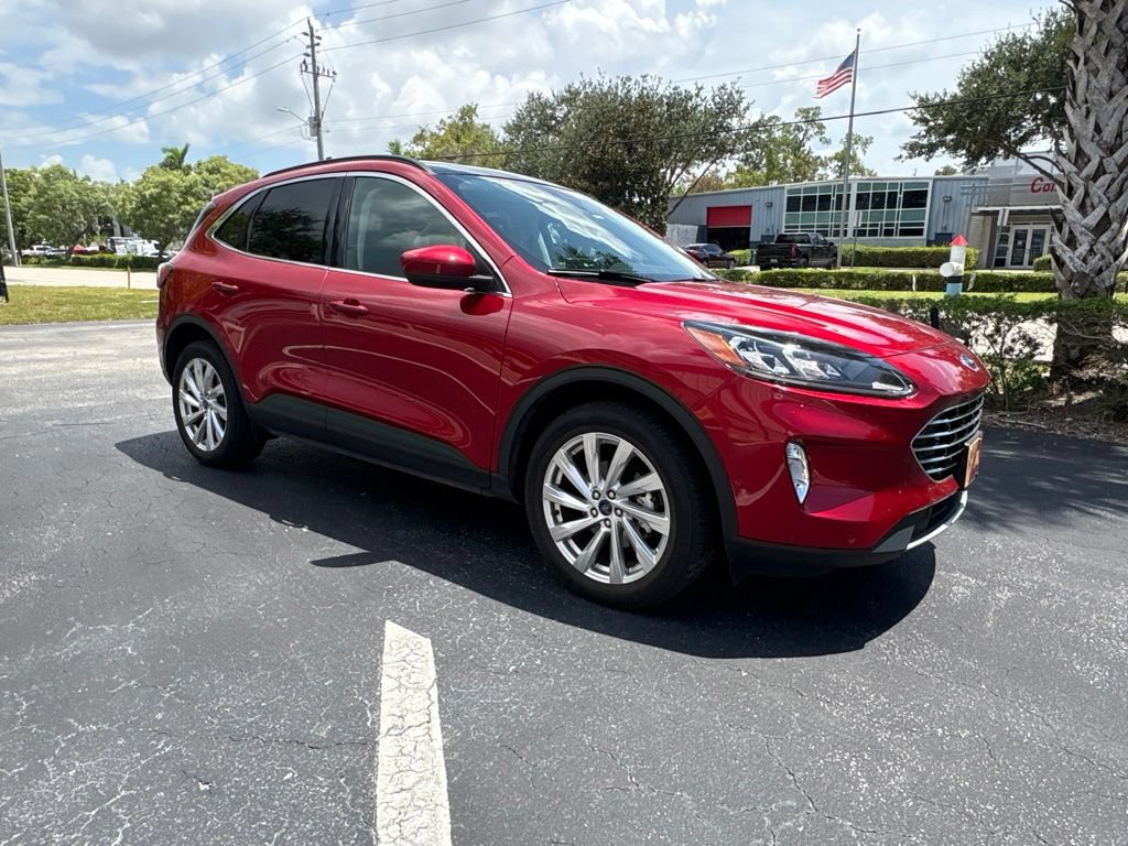 Certified 2021 Ford Escape Titanium w/ Titanium Elite Package AWD/4WD image 3
