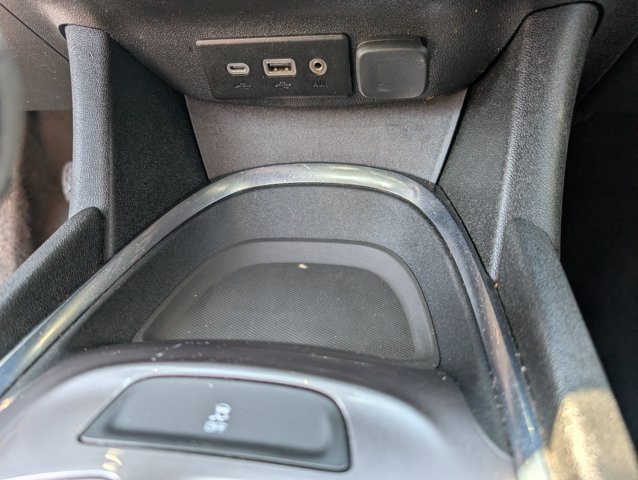 Used 2021 Chevrolet Malibu LT FWD image 16