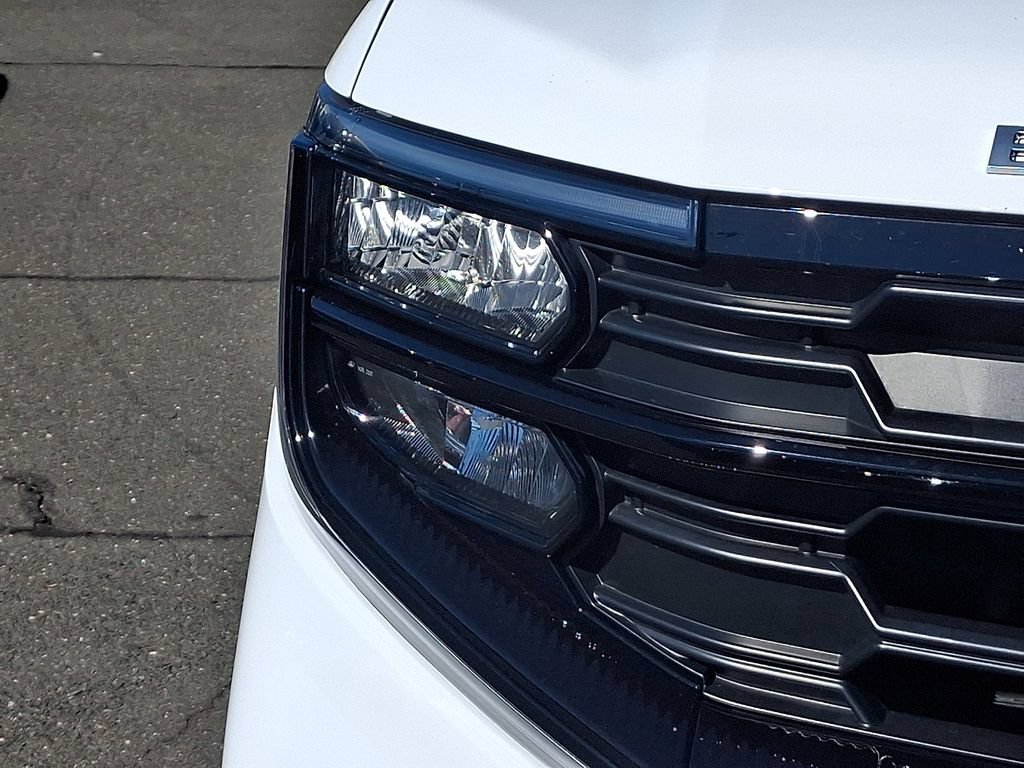 Certified 2025 Ford Expedition Active AWD/4WD image 9