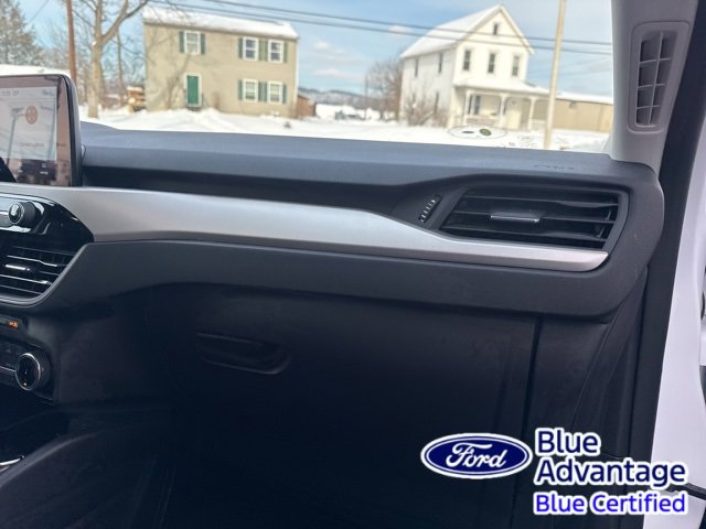 Certified 2022 Ford Escape SE w/ Cold Weather Package image 29