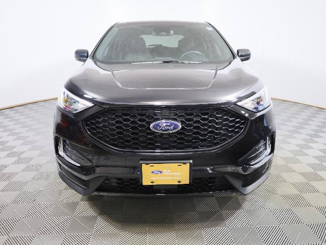 Certified 2024 Ford Edge ST-Line AWD/4WD image 3