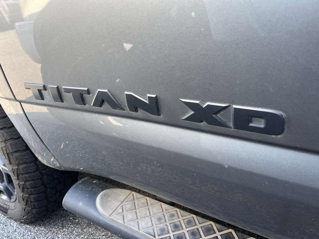Used 2018 Nissan Titan SV w/ SV Convenience Package AWD/4WD image 9
