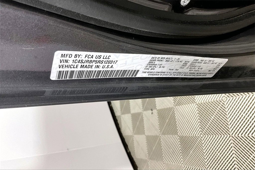 Used 2024 Jeep Wagoneer L Series II image 27