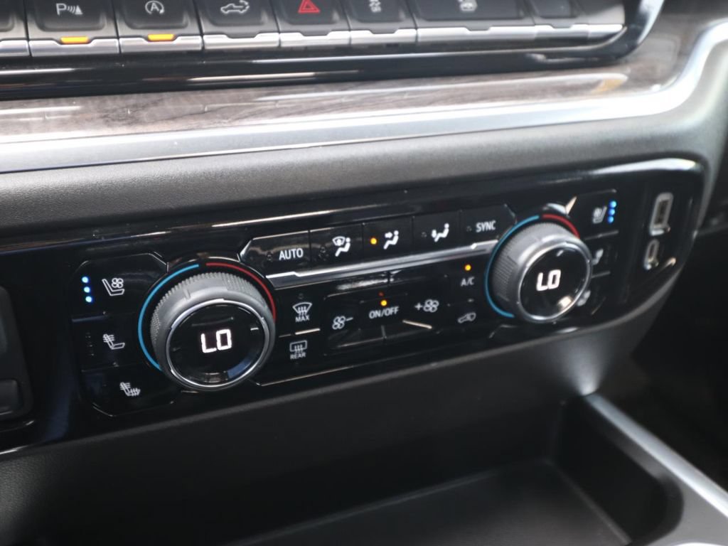Used 2023 Chevrolet Silverado 1500 LTZ AWD/4WD image 22