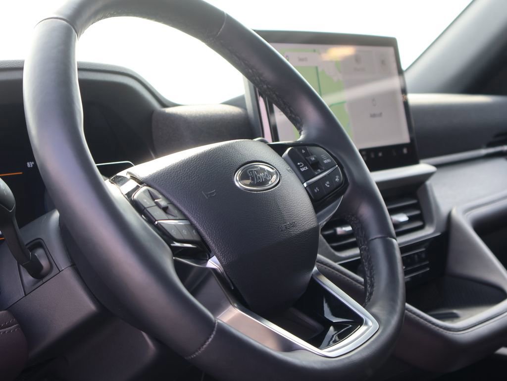 Certified 2025 Ford Explorer Platinum w/ LUX Leather Package image 27