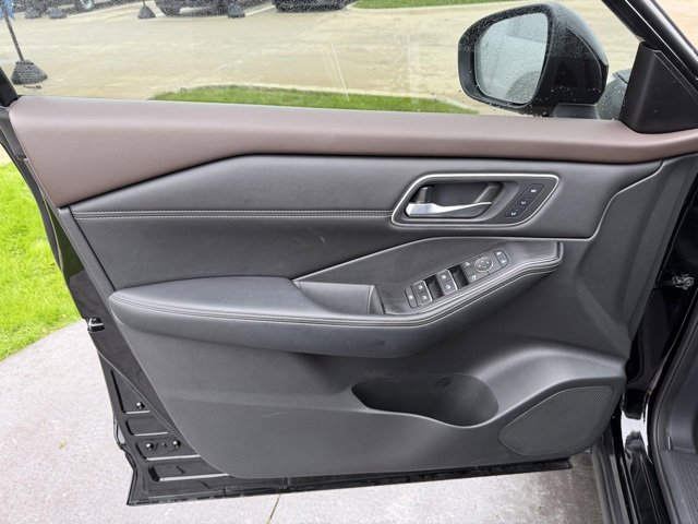 Used 2021 Nissan Rogue SL image 8