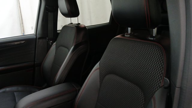 Certified 2023 Ford Escape ST-Line AWD/4WD image 18