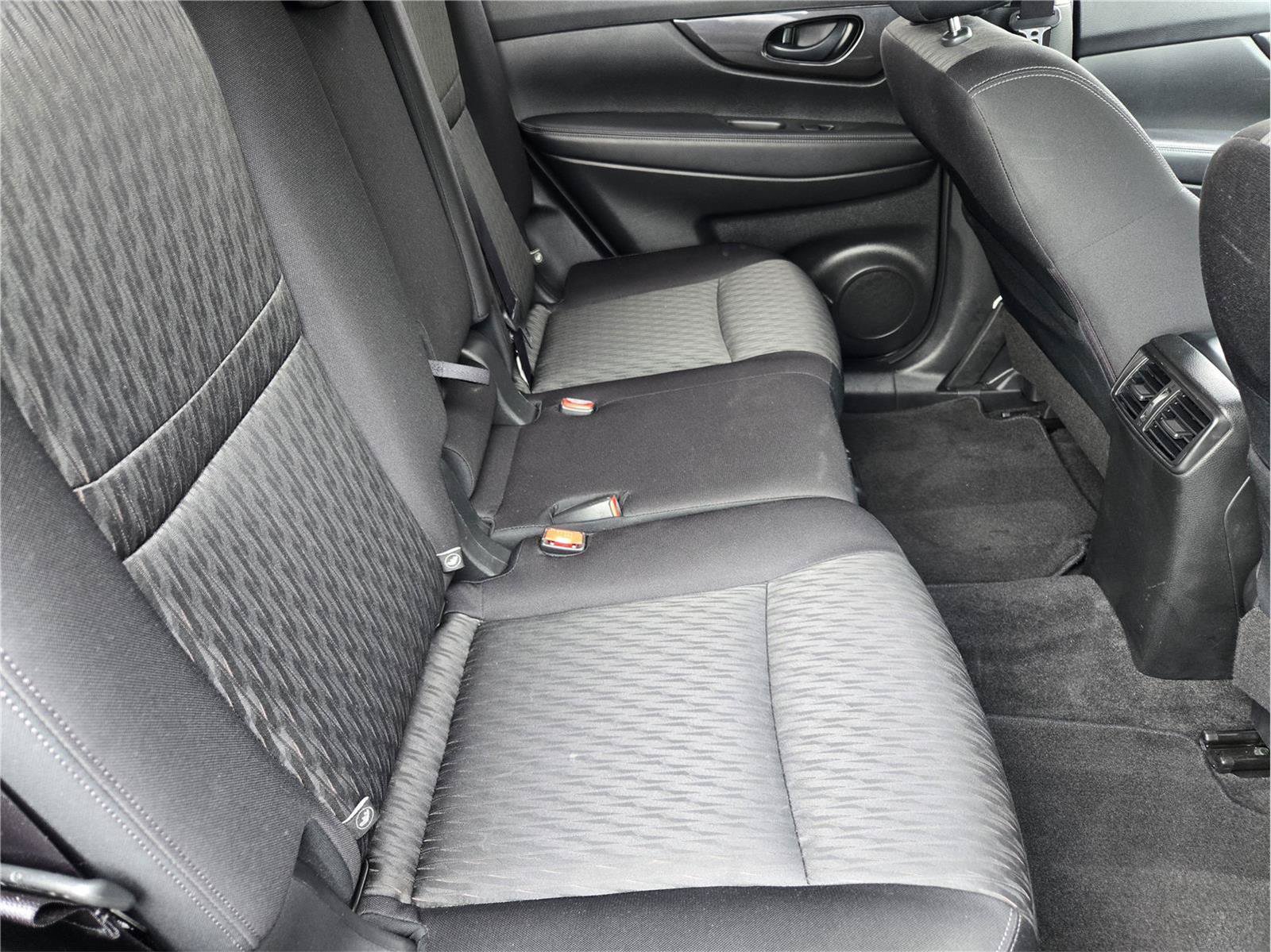 Used 2020 Nissan Rogue S FWD image 26