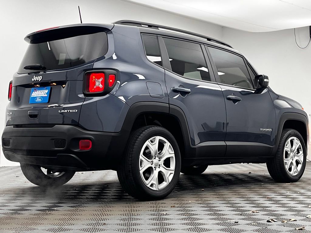 Used 2023 Jeep Renegade Limited image 4