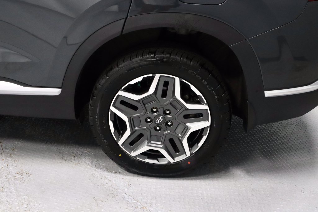 Used 2023 Hyundai Santa Fe Limited AWD/4WD image 20