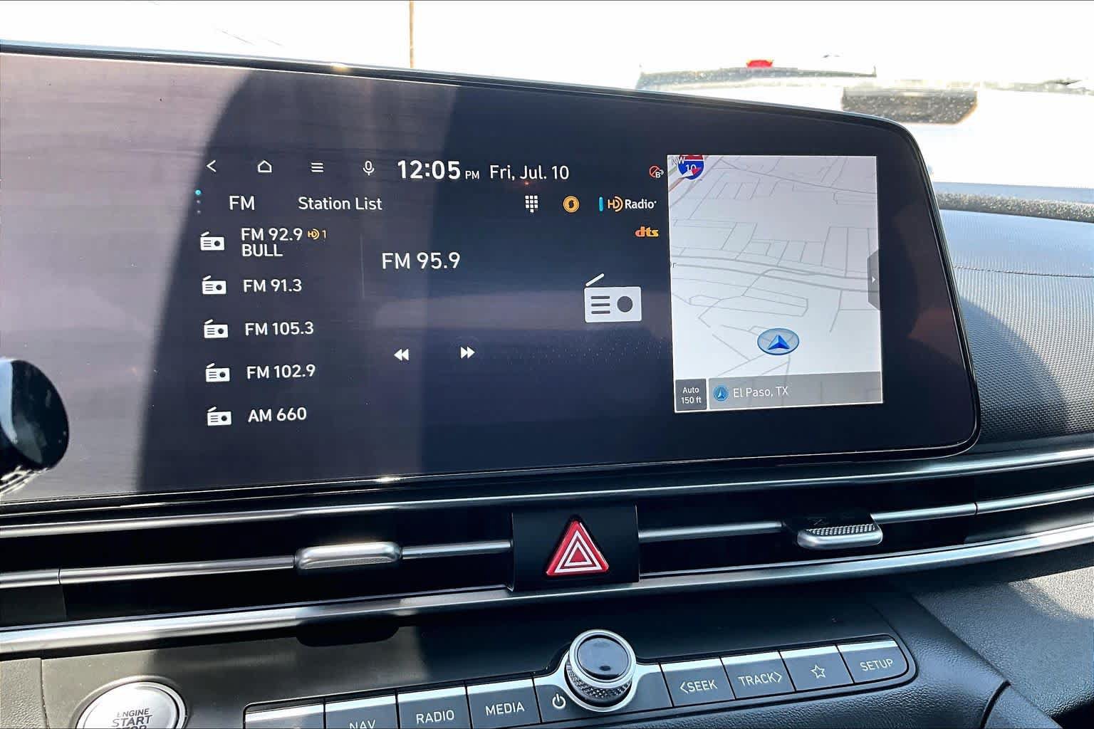 Used 2025 Hyundai Elantra Limited FWD image 31