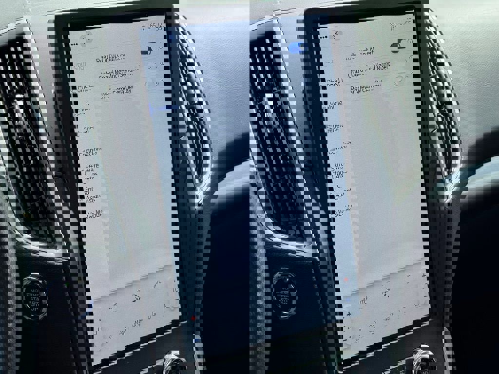 Certified 2023 Ford Edge SEL image 23