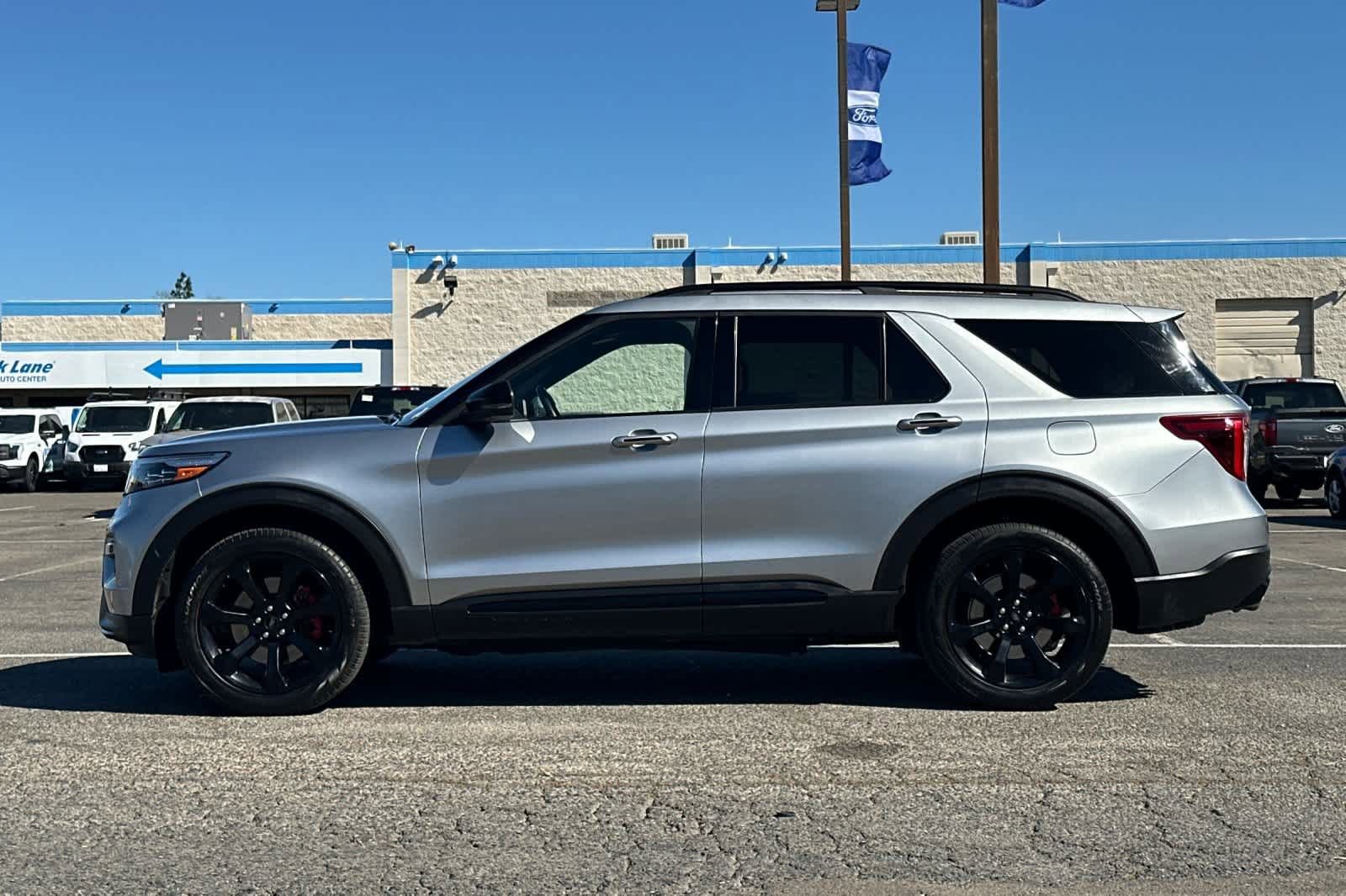 Certified 2024 Ford Explorer ST w/ Equipment Group 401A image 6