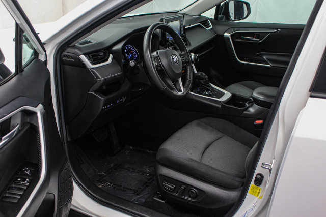 Used 2021 Toyota RAV4 XLE w/ Convenience Package AWD/4WD image 9