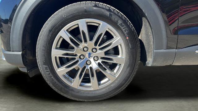 Certified 2025 Ford Explorer Platinum AWD/4WD image 14