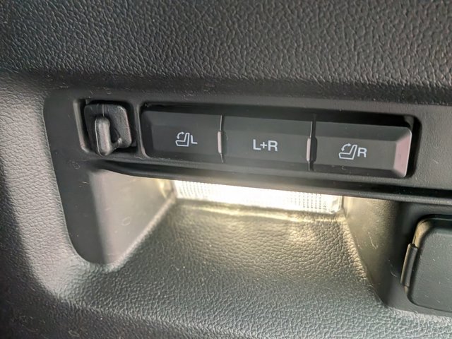 Certified 2024 Ford Explorer Platinum w/ Technology Package image 34