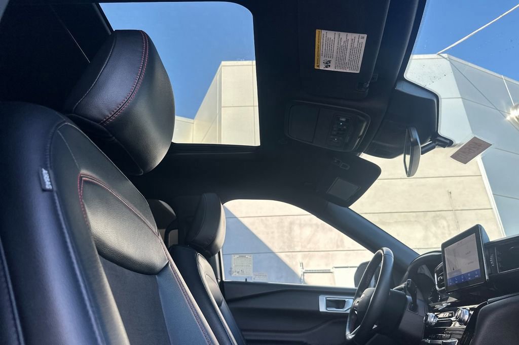 Certified 2023 Ford Explorer ST-Line w/ Class IV Trailer Tow Package image 20