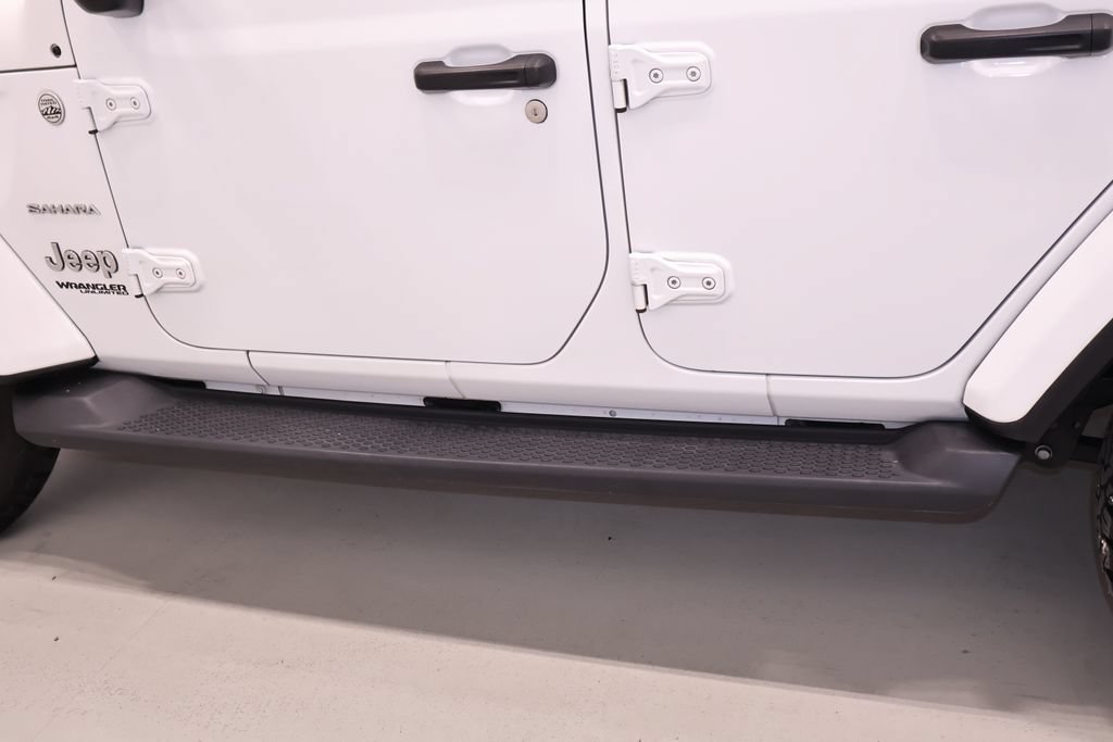 Used 2019 Jeep Wrangler Unlimited Sahara w/ Uconnect 4C Nav & Sound Group AWD/4WD image 31