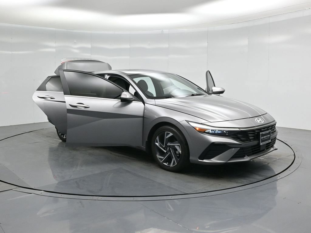 Used 2024 Hyundai Elantra Limited image 53