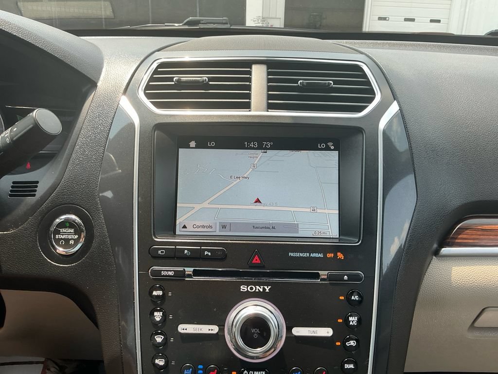 Certified 2018 Ford Explorer Limited w/ Equipment Group 301A FWD image 26