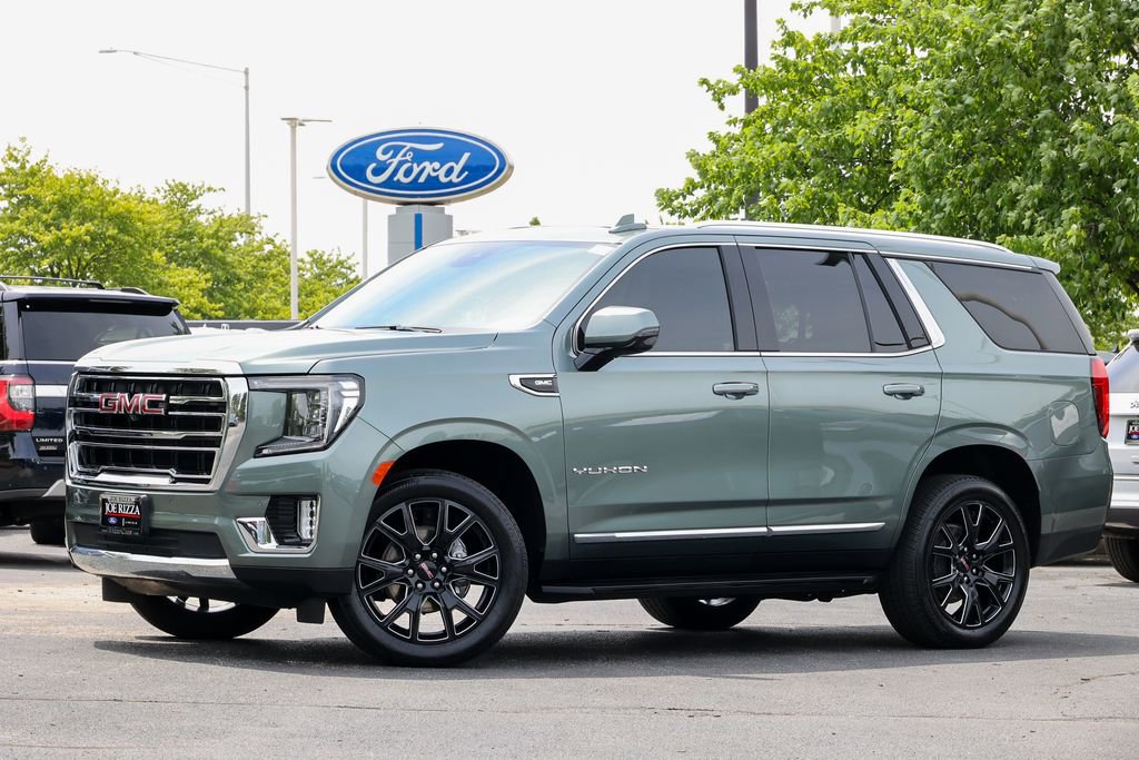 Used 2024 GMC Yukon SLT w/ SLT Luxury Package