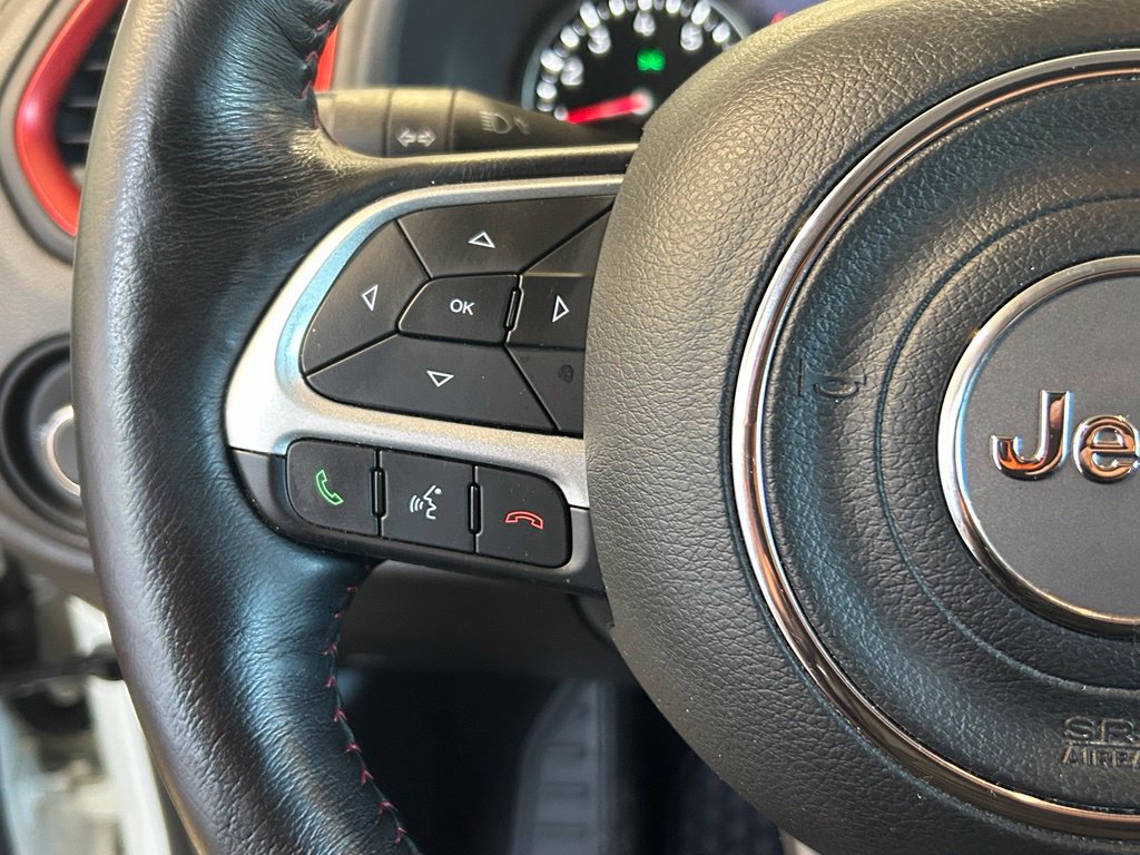 Used 2017 Jeep Renegade Trailhawk AWD/4WD image 39