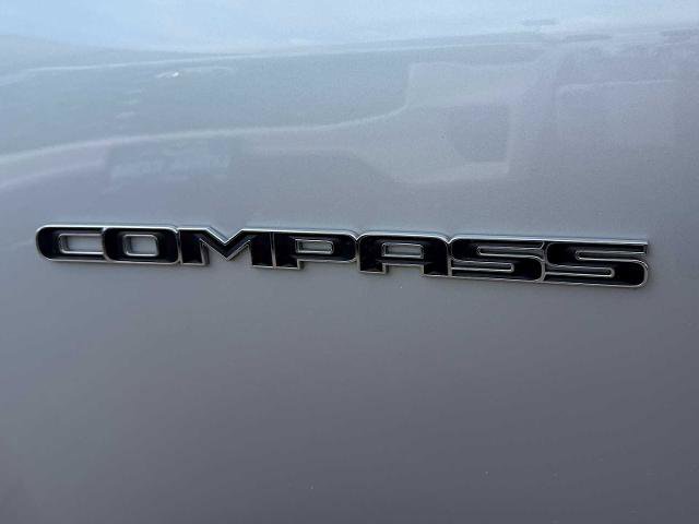 Used 2024 Jeep Compass Latitude image 29