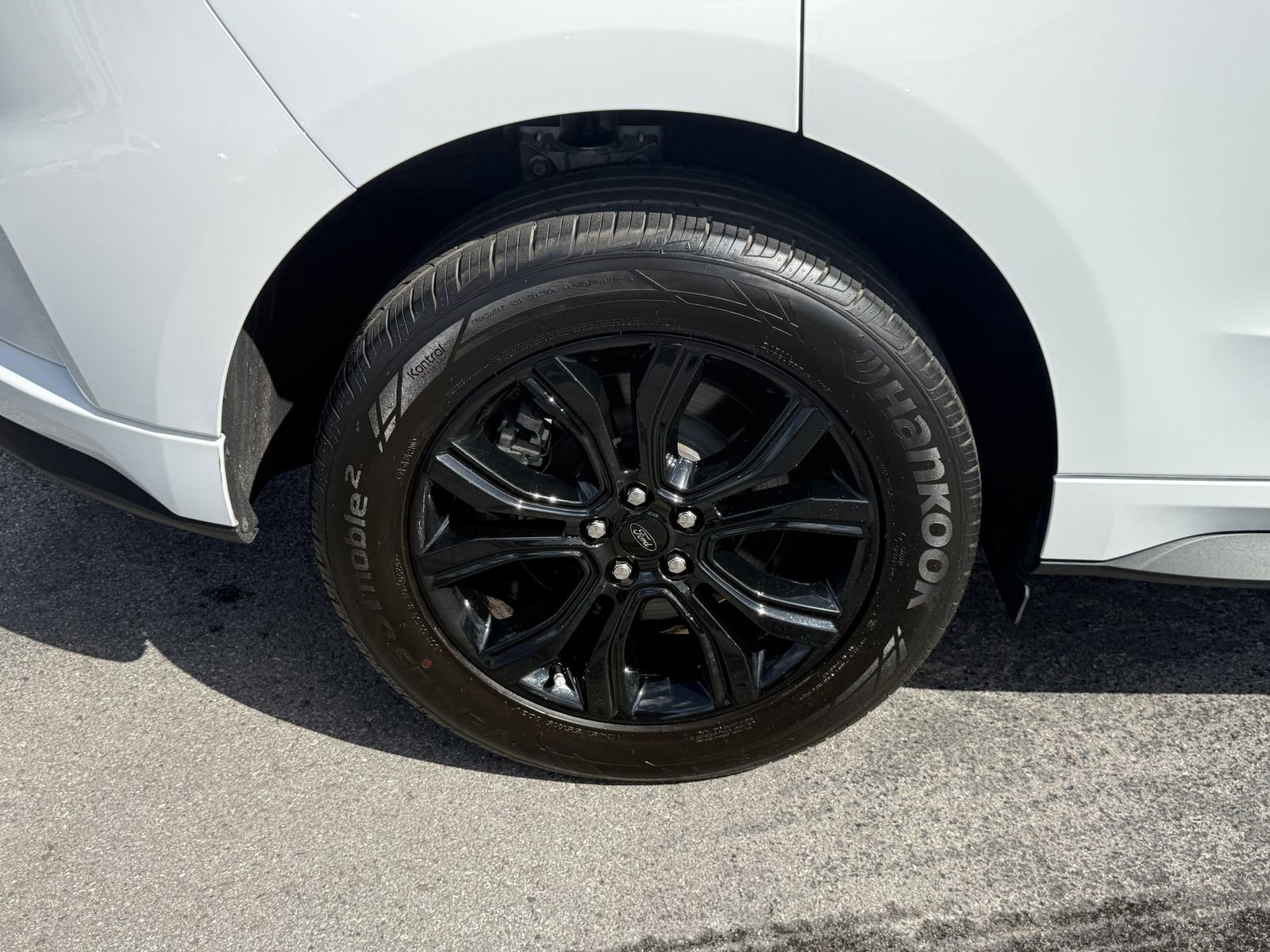 Certified 2024 Ford Edge SE w/ Black Appearance Package AWD/4WD image 30