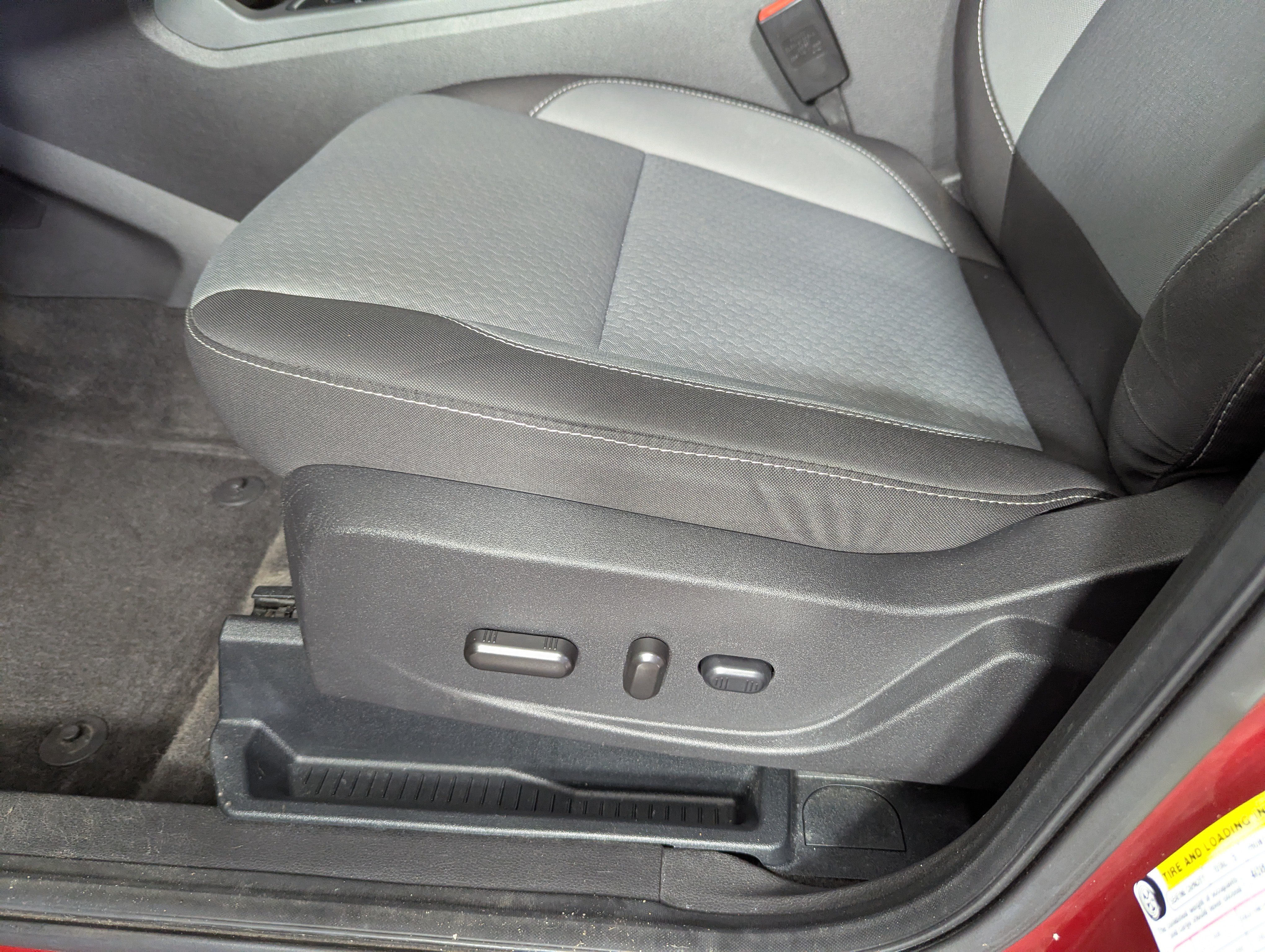 Certified 2018 Ford Escape SE FWD image 19