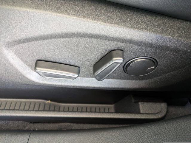 Certified 2024 Ford Edge ST-Line image 20