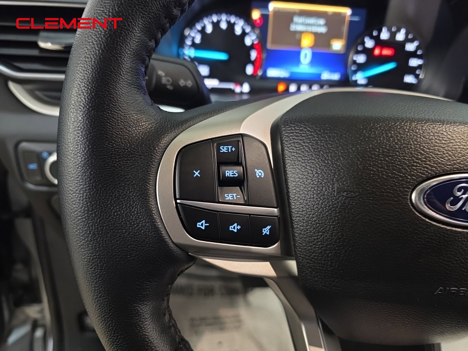 Certified 2022 Ford Explorer XLT w/ Equipment Group 202A image 15