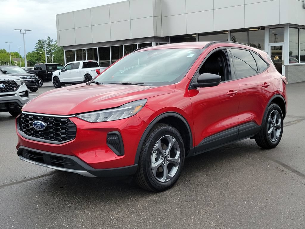 Certified 2025 Ford Escape ST-Line w/ Cold Weather Package AWD/4WD image 7