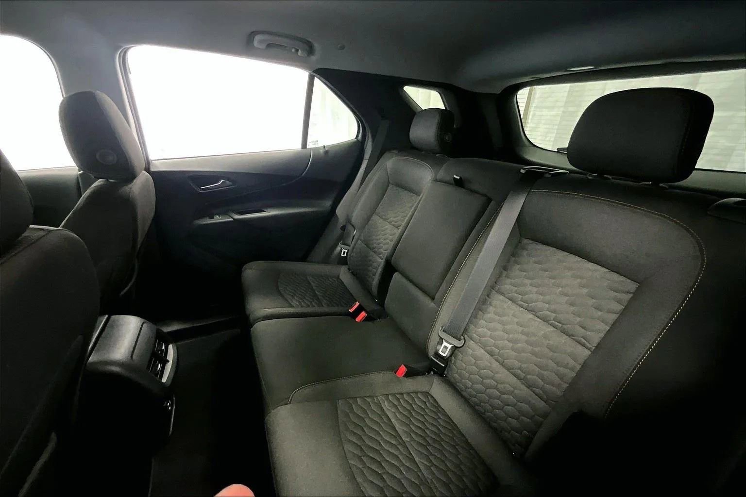 Used 2020 Chevrolet Equinox LT image 25