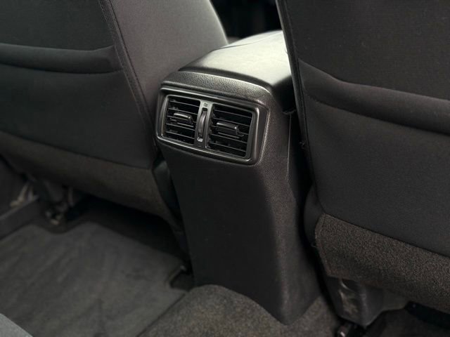 Used 2019 Nissan Rogue S image 34