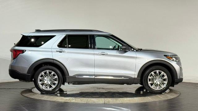 Certified 2025 Ford Explorer Active w/ Active Comfort Package image 9