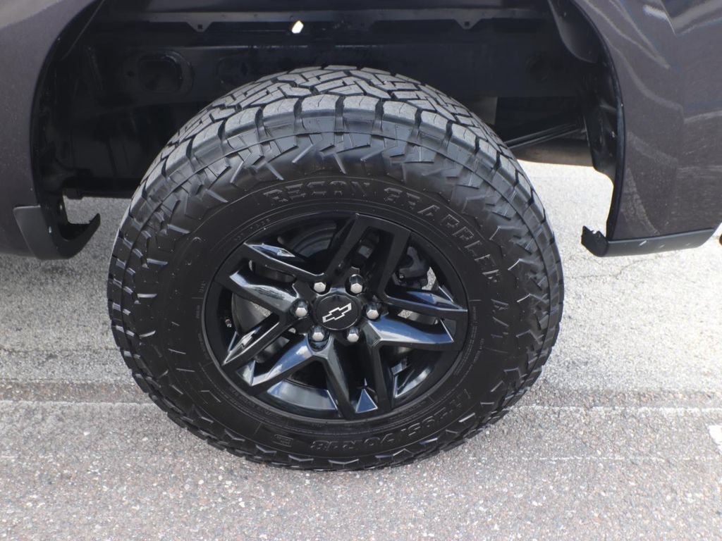 Used 2022 Chevrolet Silverado 1500 LT Trail Boss AWD/4WD image 16