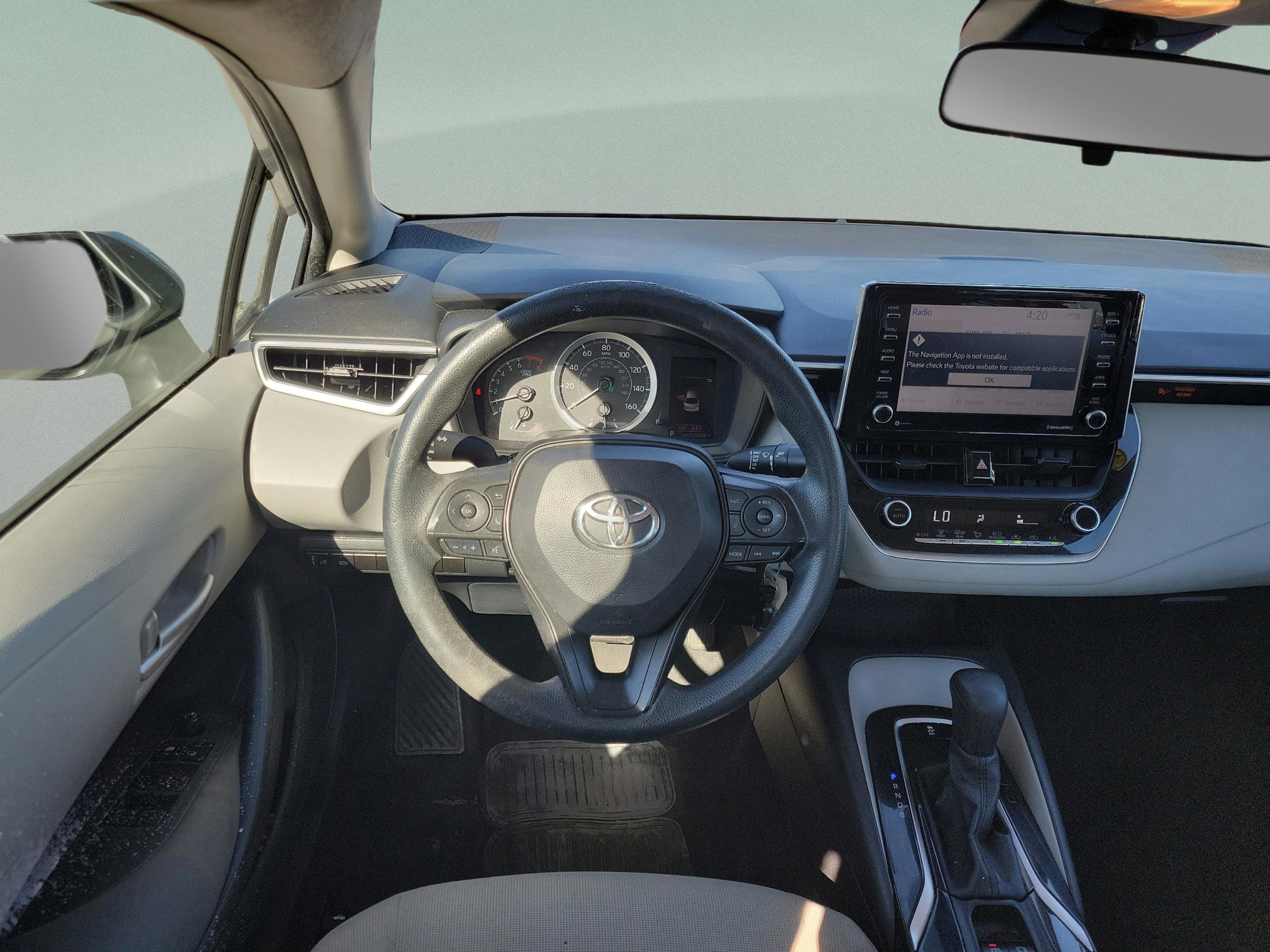 Used 2021 Toyota Corolla LE image 18