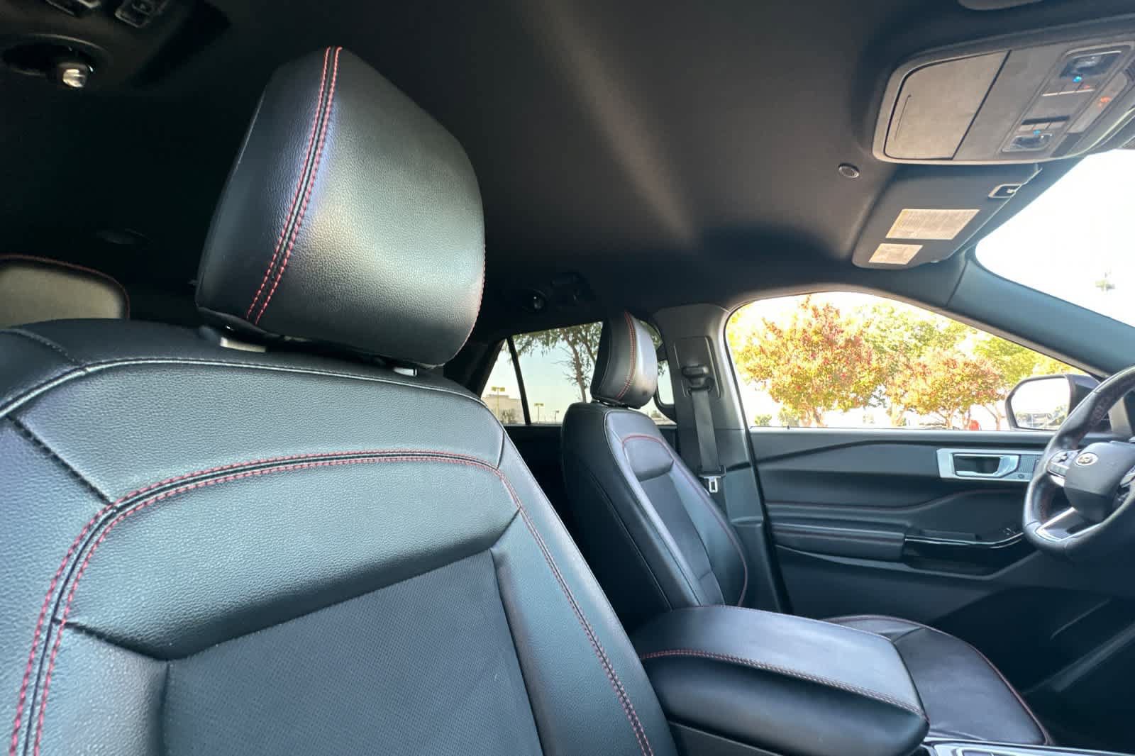 Certified 2022 Ford Explorer ST-Line RWD image 19